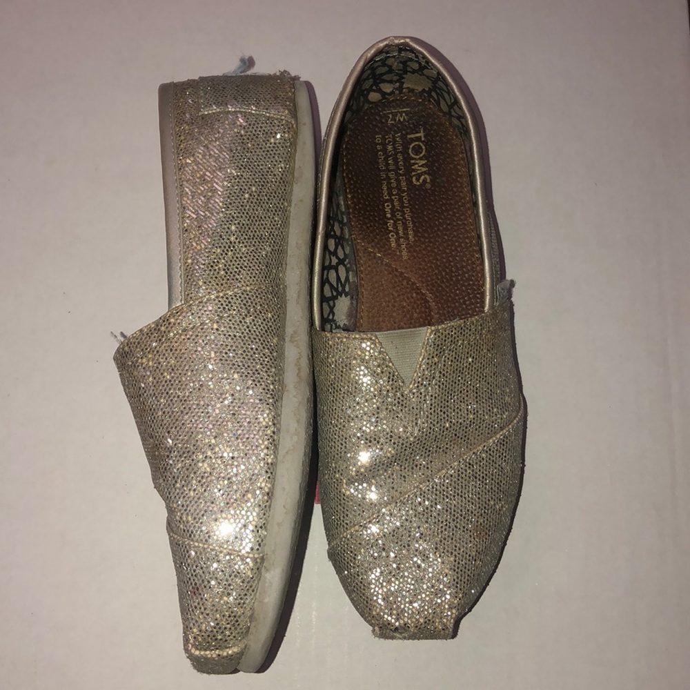 TOMS - Picture 2 of 2